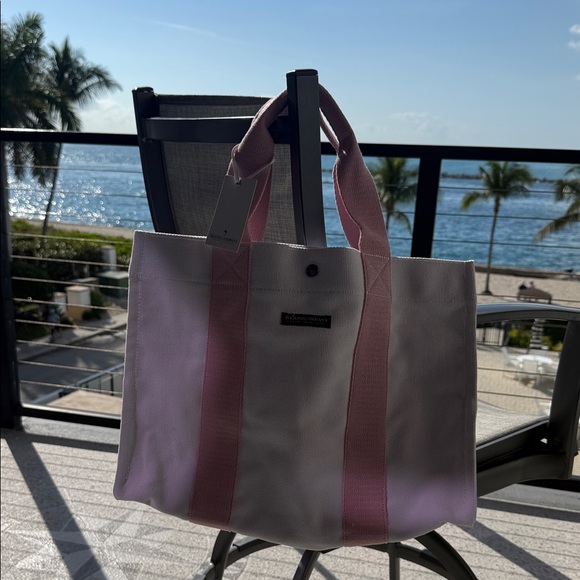 Island Company Large White and Pink Tote Bag - Picture 4 of 10